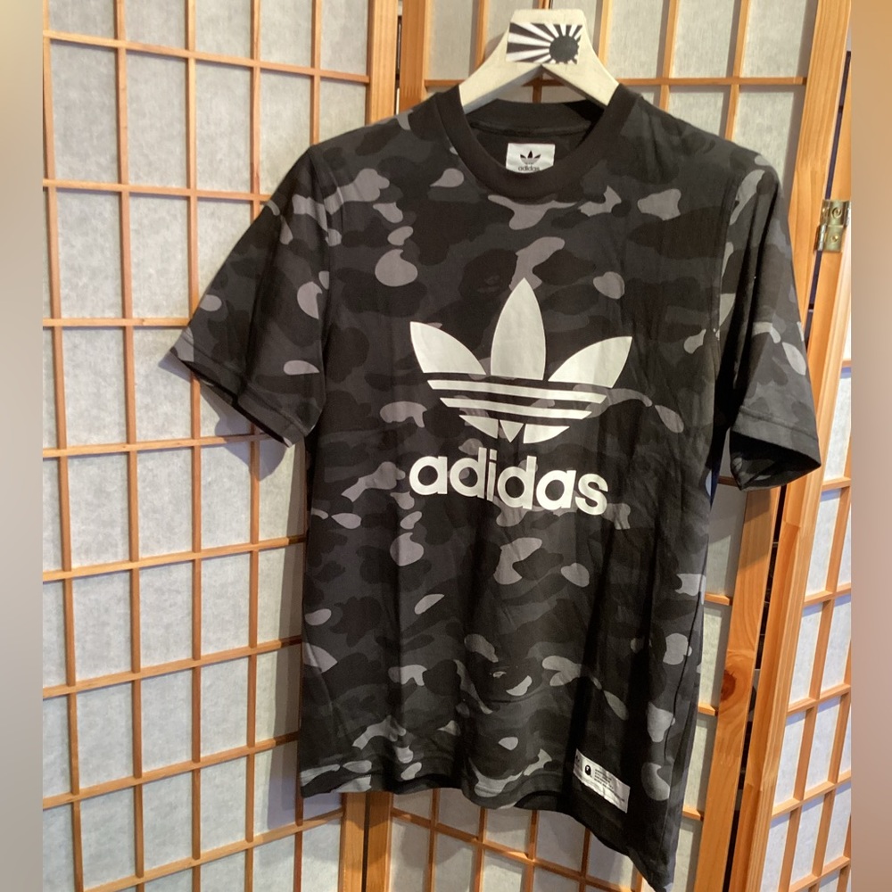 BAPE x Adidas ADICOLOR x Tee x FW18 x Camo Cinder DP0193 Men's Size Medium